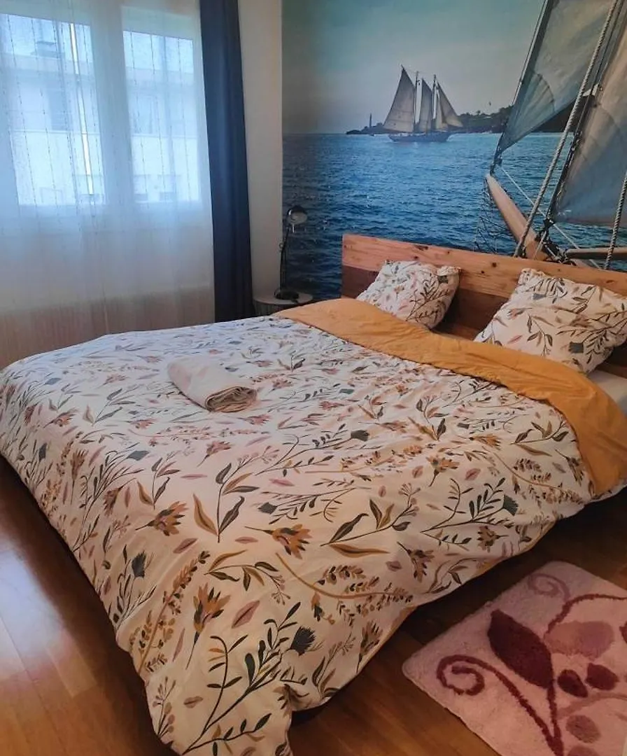 A Cozy Bedroom In An Apartment Вийёрбан 0*,  Франция