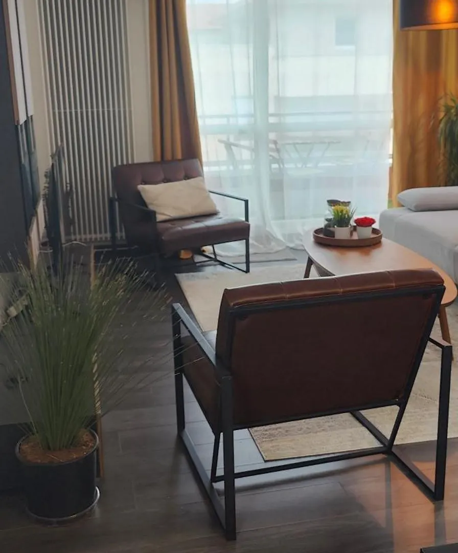 A Cozy Bedroom In An Apartment Вийёрбан Франция