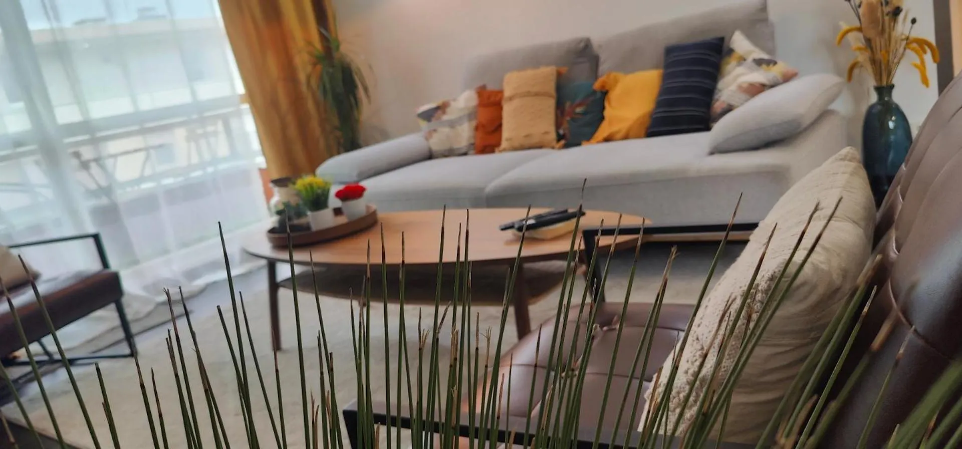A Cozy Bedroom In An Apartment Вийёрбан